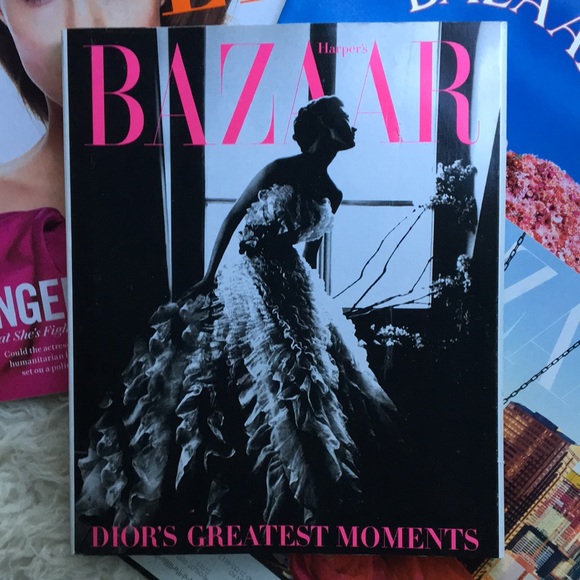 • F R E E • NEW • 4 Issues HARPER’S BAZAAR ELLE MAGAZINE Rihanna Angelina &  JLo - Picture 2 of 16